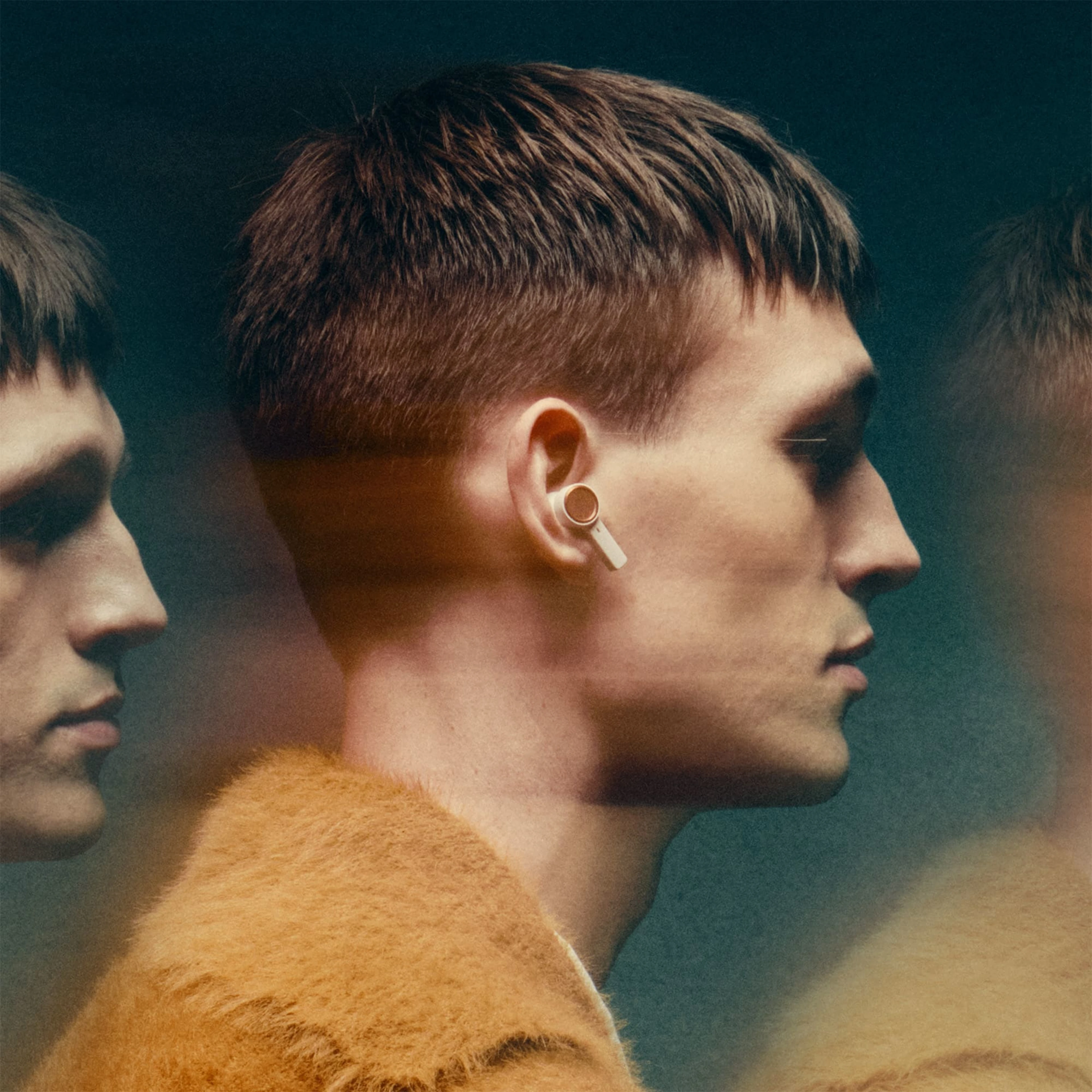 Beoplay Eleven — Natural Aluminium — 1