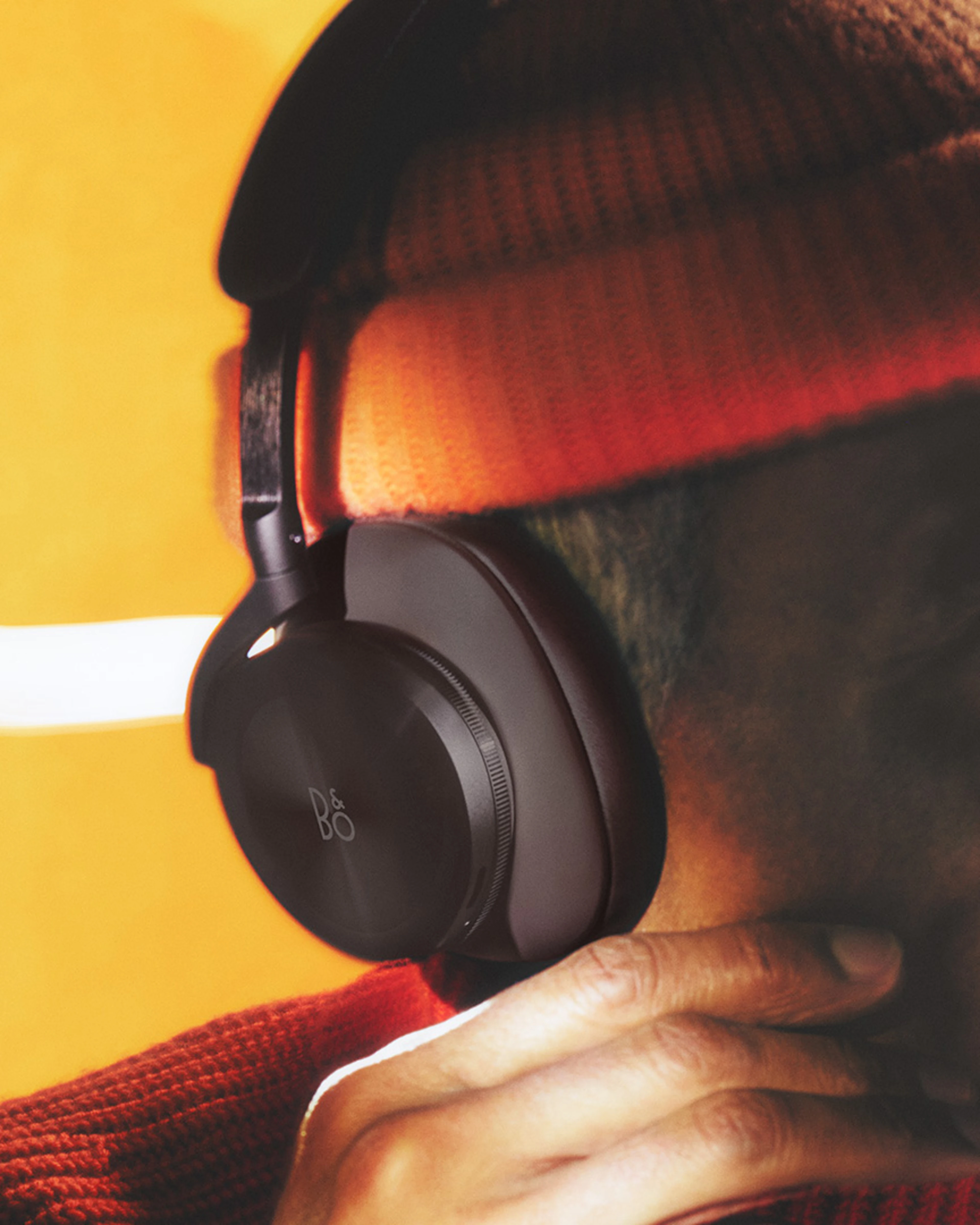 Beoplay H95 — Chestnut — 1