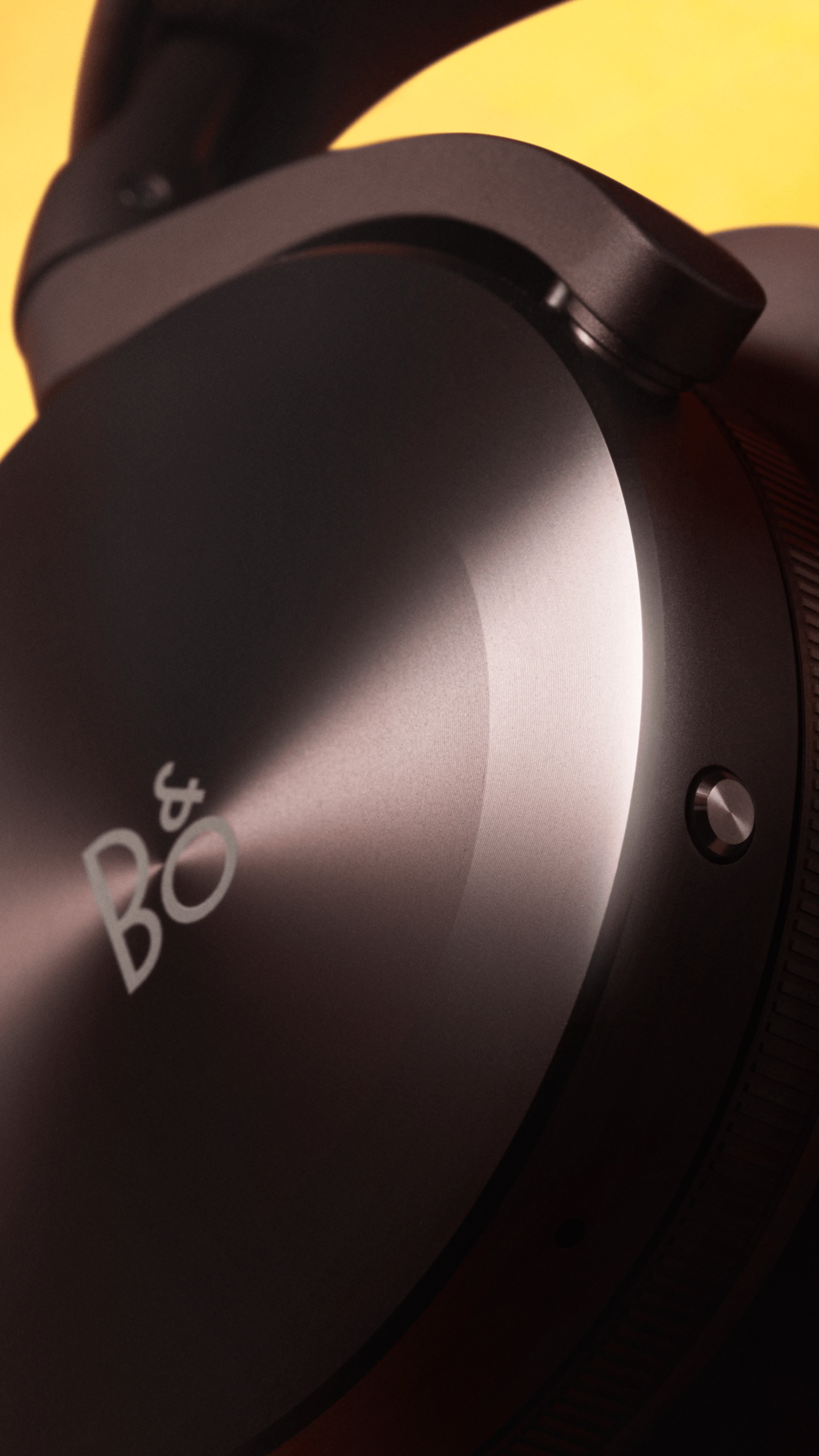 Beoplay H95 — Chestnut — 2
